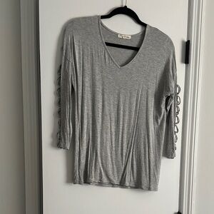 Stylish Gray V-Neck Long Sleeve Top